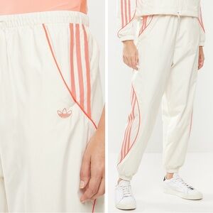 Adidas Woman Cream Nylon Lined Track Pants MEDIUM Casual Athleisure Streetwear